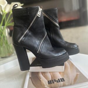 Black Heeled Boots with Chunky Heel and Platform